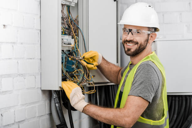 Best Emergency Electrical Repair  in Chisholm, MN